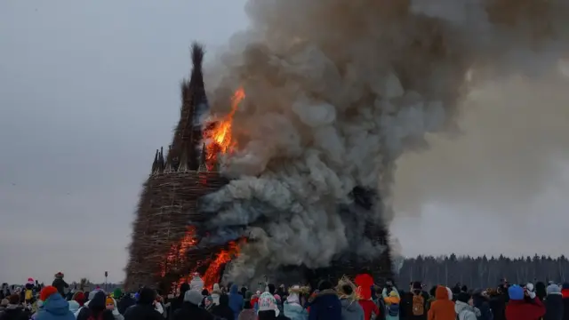 Сожжение "замка корона-людоеда"