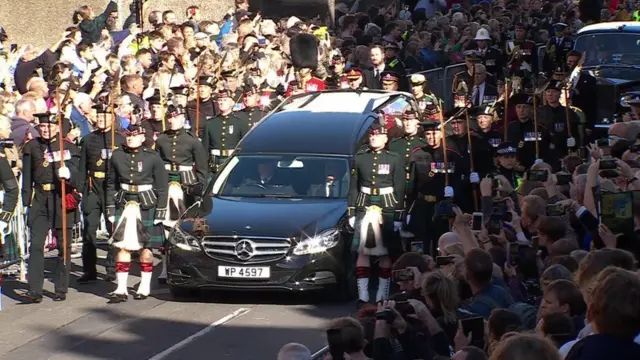 Prosesi peti jenazah Rau Elizabeth II