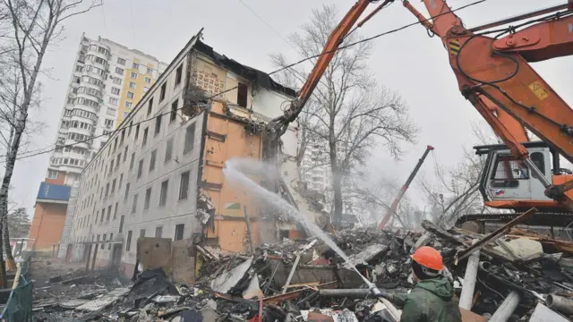 Снос пятиэтажки в Москве