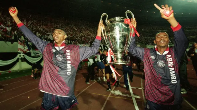Nwankwo Kanu (left) and Finidi George (right)