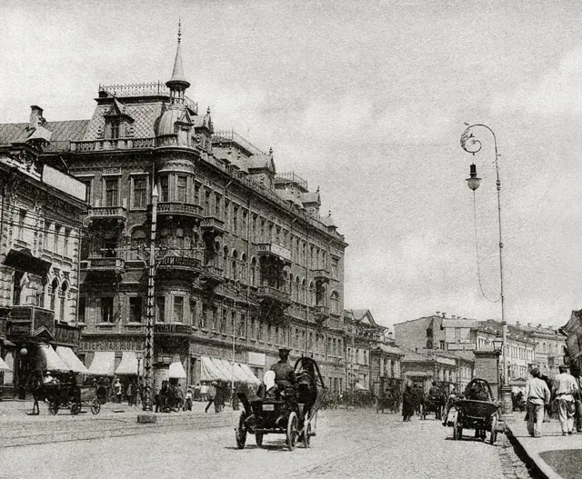 "Дитячий світ" на розі Прорізної та Хрещатика