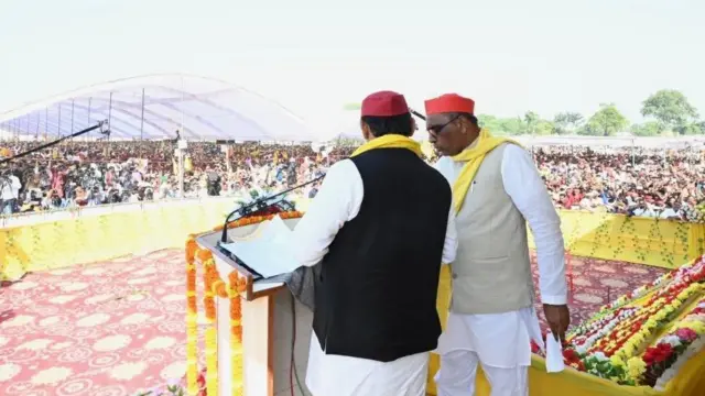 अखिलेश यादव