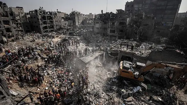 Edifícios destruídos e escombros após o bombardeio israelense do campobrasileirao 2024 serie arefugiadosbrasileirao 2024 serie aJabalia