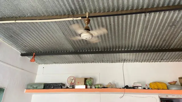 महेश यांचं घर