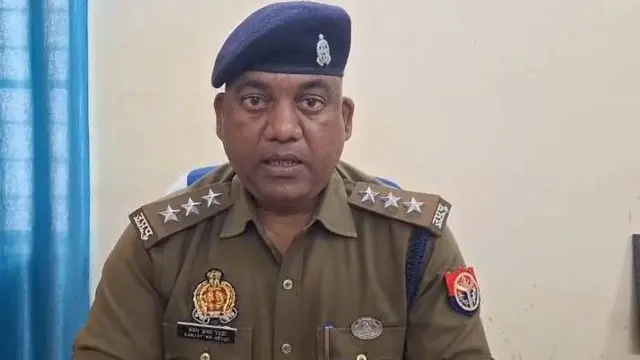 தியோரியா சதார் காவல் வட்ட அதிகாரி சுனில் ரெட்டி