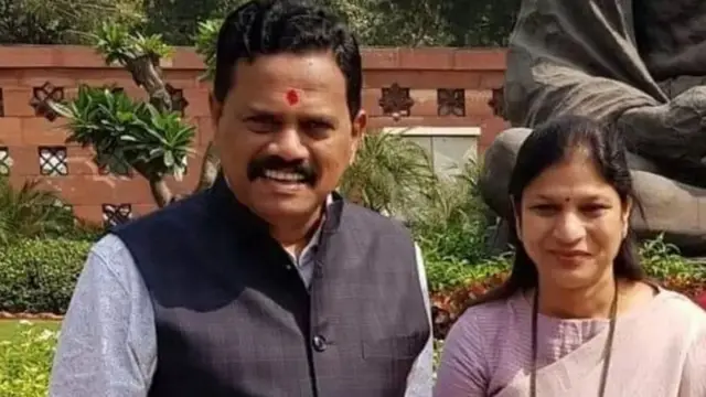 राजन विचारे आणि नंदिनी विचारे