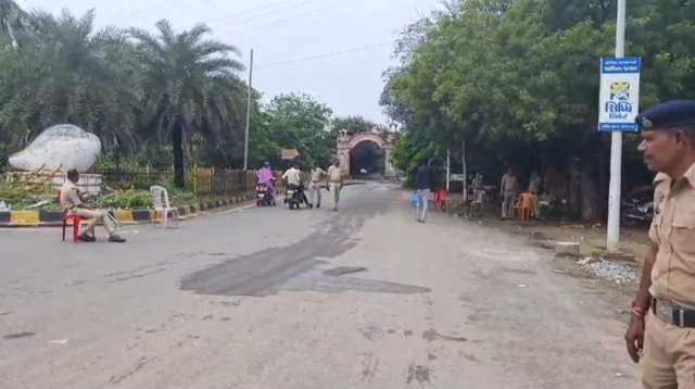 સમગ્ર વિસ્તારમાં ચાંપતો બંદોબસ્ત ગોઠવી દેવામાં આવ્યો છે