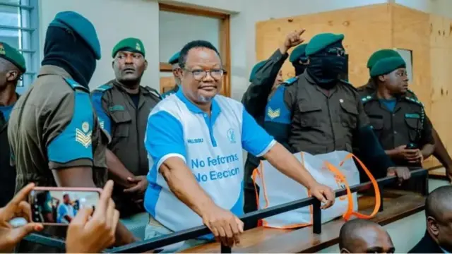 Tundu Lissu, kiongozi wa chama kikuu cha upinzani, Chadema yuko gerezani kwa tuhuma za uhaini