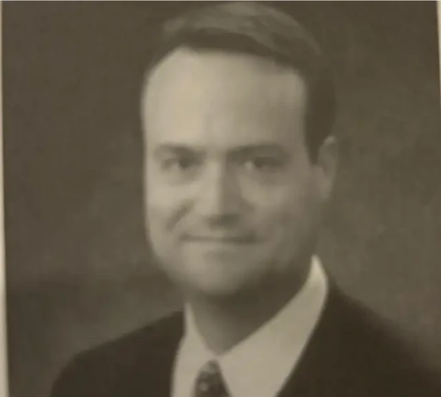 டாம் பர்னெட்