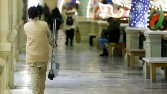 Жакында эле Мамлекеттик Дума орус тилин билбеген мигрант балдар мектепке кабыл алынбайт деген мыйзамды кабыл алды