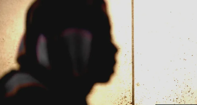 Nwaaghọghọ ahụ gbara afọ 19 bụ onye sitere na Darfur nke mba Sụdan rie mbọmbọ naanị ịchọpụta na ọ dị ime n’ụbọchị ya gara aga. Ọ chọghị ka ezinaụlọ ya nwaa anwaa mata na ọ dị ime