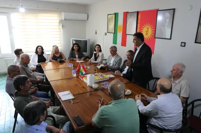 DEM Parti heyetinin ziyaret ettiği PSK Genel Başkanı Bayram Bozyel, "Devleti Kürtlerle beraber siyasal zeminde, barışçıl yöntemle çözüme davet ediyoruz'' dedi.