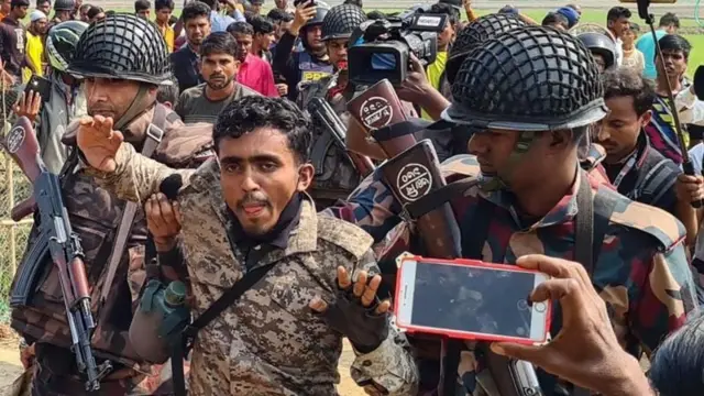 ফেব্রুয়ারিতে বাংলাদেশে আসা মিয়ানমারের নিরাপত্তা বাহিনীর সদস্যদের একটি অংশ