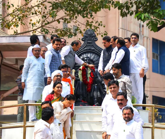 अजित पवार 