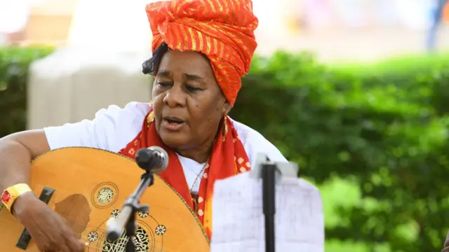 Khadiijo Foodeey oo aan ka wareysanay Taariikdii Faneed ee Shankaroon