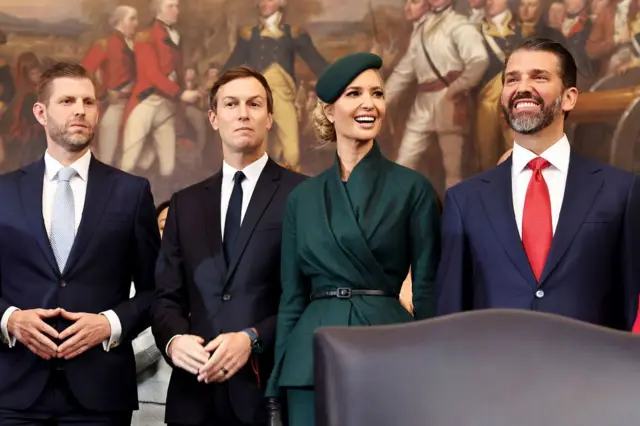 Da esquerda para direita: Eric Trump, vice-presidente executivo da Trump Organization Inc.; Jared Kushner, ex-conselheiro sênior da Casa Branca; Ivanka Trump, ex-conselheira sênior de Donald Trump, e Donald Trump Jr., vice-presidente executivo de desenvolvimento e aquisições da Trump Organization Inc.