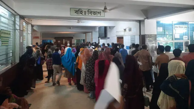 হাসপাতালে রোগীর ভিড় 