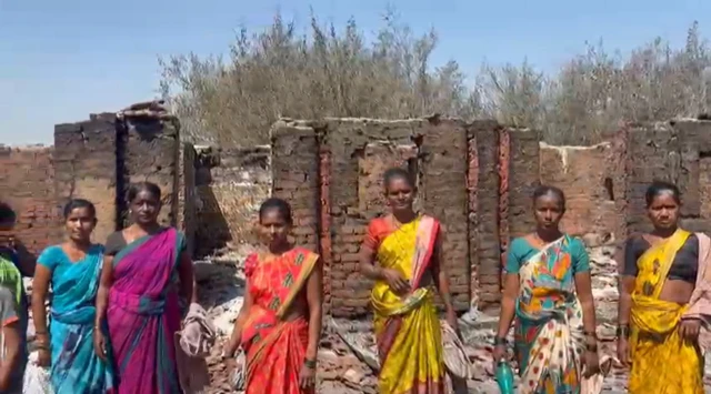 पंचनाम्यामध्ये नोंदवण्यात आलेलं नुकसान अत्यंत कमी असून आम्हाला पुन्हा घरे बांधून देण्यात यावीत, अशी मागणी गावकऱ्यांनी केली आहे.