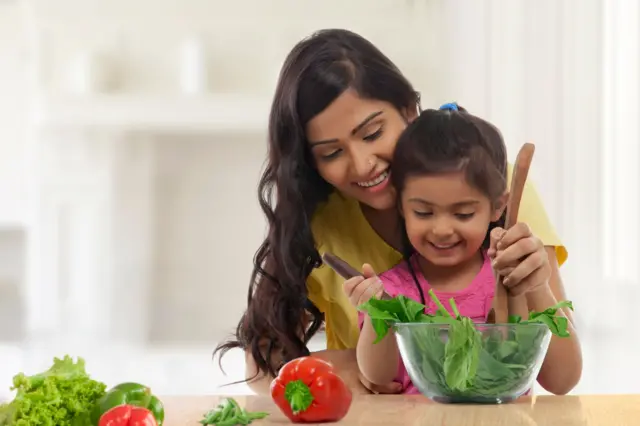 मुलांनी भाज्या खाव्यात म्हणून? जाणून घ्या या सोप्या सवयी!