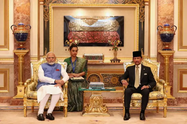 વડા પ્રધાન મોદી બ્રુનેઈના સુલતાન સાથે