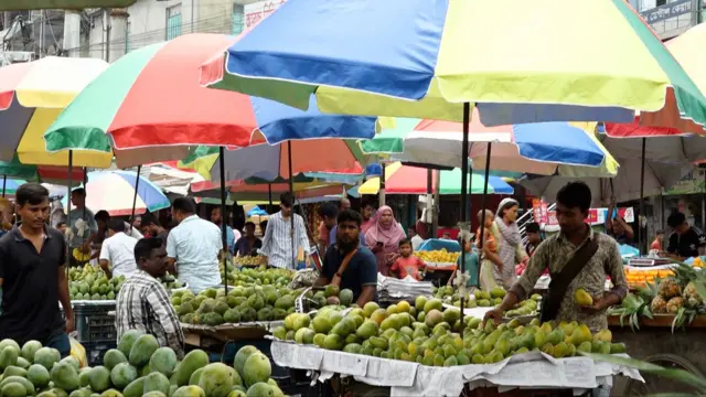 Many people are complaining that fees are being collected from various shops (symbolic image).