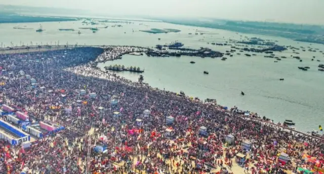 अमृत ​​स्नान (ज्याला शाही स्नान म्हणतात) हा कुंभमेळ्यातील सर्वात भव्य आणि पवित्र विधी मानला जातो.