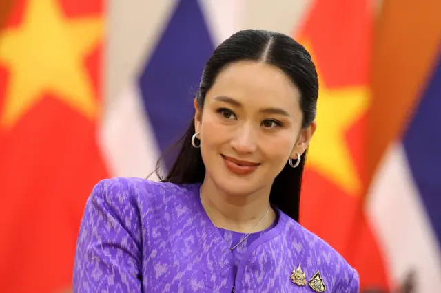 தனது 37 வயதில் பிரதமராக பதவியேற்றார்.