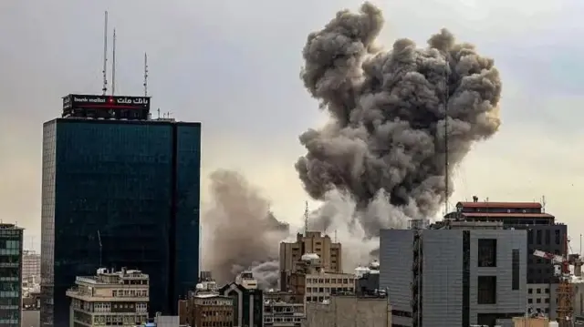 АҚШ ва Исроилнинг Эронга қарши уруши Теҳронга берилган зарбалар билан бошланди