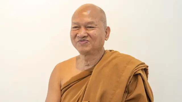 ห﻿ลวงพ่ออลงกต ผู้ตั้งใจถวายพระพุทธรูป 89 ปาง เป็นพระราชกุศลให้ในหลวง ร.9