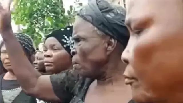 Ụmụnwaanyị Amaeche mere ngagharịiwe