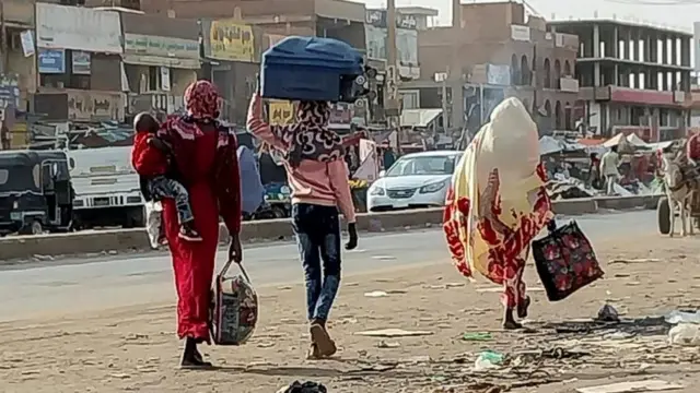 Pipo dey run from di conflict