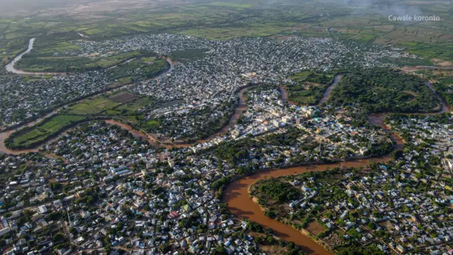 Sawir au Dronis qaaday