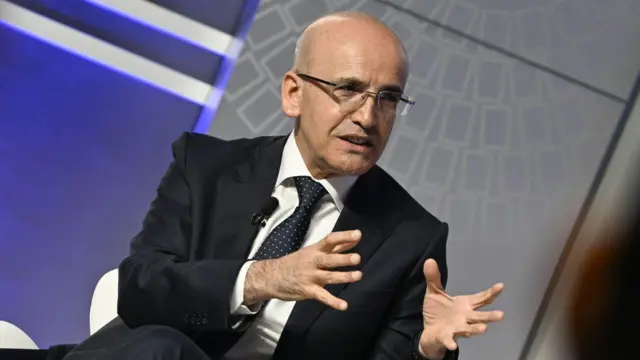 Asgari ücret: CHP ara zam talep etti, Hazine ve Maliye Bakanı Şimşek'in  yanıtı 'Enflasyon hedefinden taviz veremeyiz' oldu - BBC News Türkçe