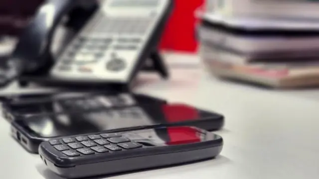 मोबाइल फोन 