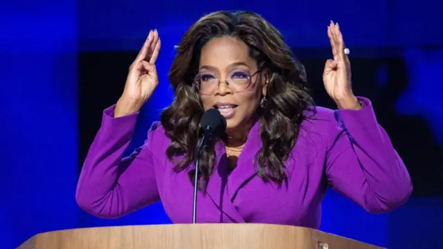 Oprah Winfrey address audience for di convention