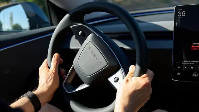 ஈலோன் மஸ்கின் சம்பள உயர்வு ஒரு டிரில்லியன் டாலரா? உண்மை என்ன?