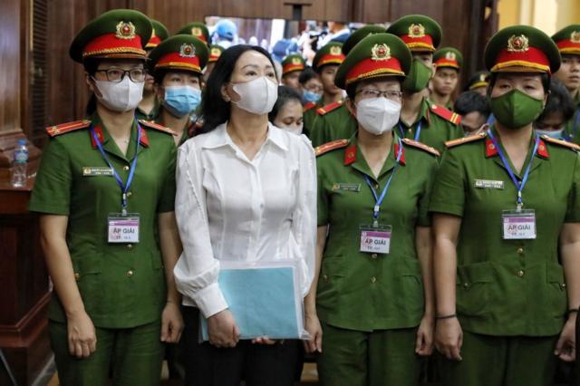 Bà Trương Mỹ Lan tại phiên khai mạc tòa ngày 5/3