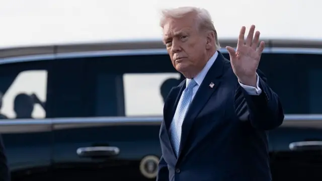 डोनाल्ड ट्रंप