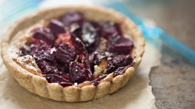 Свекольная тарталетка