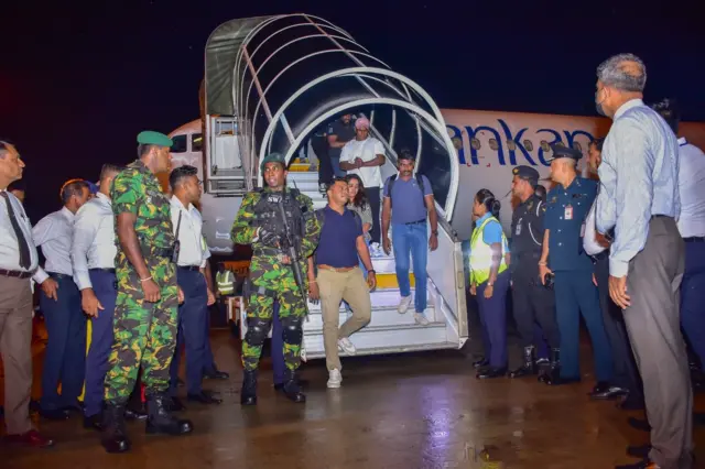 ගුවන්තොටුපළ පරිශ්‍රයේ ඇති මුහුණ හඳුනා ගැනීමේ ස්කෑන් පරීක්ෂාවේදී (Facial Recognition) ප්‍රධාන සැකකාරිය වන ඉෂාරා සෙව්වන්දිගේ අනන්‍යතාව තහවුරු කර ගත් බව ද පොලිස් මාධ්‍ය ප්‍රකාශකවරයා වැඩිදුරටත් සඳහන් කළේ ය. 