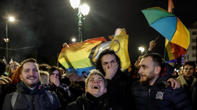Видео. Греция: суррогатное материнство для ЛГБТ-пар по-прежнему запрещено