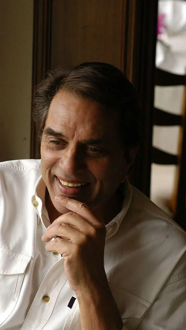 धर्मेंद्र 