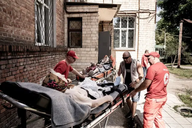 Медики, евакуація