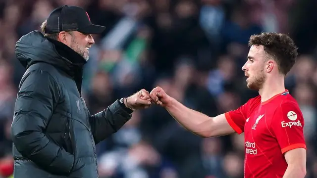 Jurgen Klopp e Diogo Jota