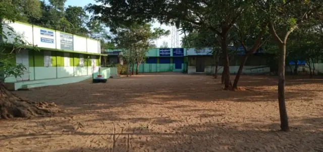 పాఠశాల ప్రాంగణం