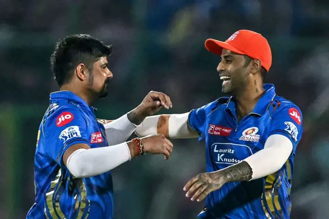 ஆர்சிபி, மும்பை ஆட்டத்துக்கு எதிர்பார்ப்பு ஏன்?