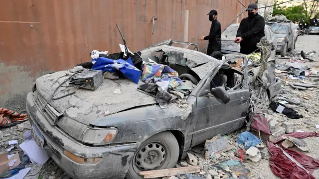 صورة تظهر آثار الدمار إثر غارة إسرائيلية في الضاحية الجنوبية لبيروت.