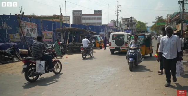 சீமான் போட்டியிடும் காரைக்குடி தொகுதி கள நிலவரம் - என்ன நடக்கிறது? 