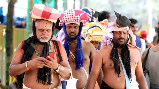 சபரிமலை கூட்ட நெரிசல்