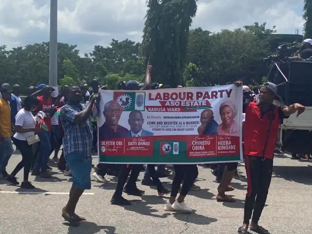 Obi supporters dey rally